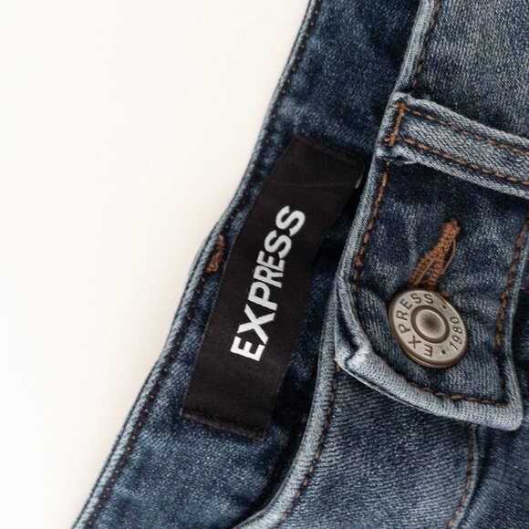 Express Stretch Performance Distressed Denim Shortie Relaxed Low Rise SZ 4 - Picture 3 of 8